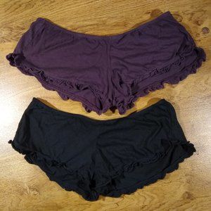 Indah lounge Shorts, lot of 2, Black and Burgundy